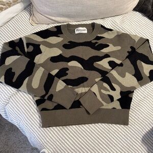 No Boundaries Black and Green Cropped Camouflage  Sweater